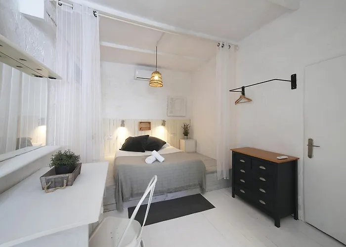 Fridays Flats Casa Lavander